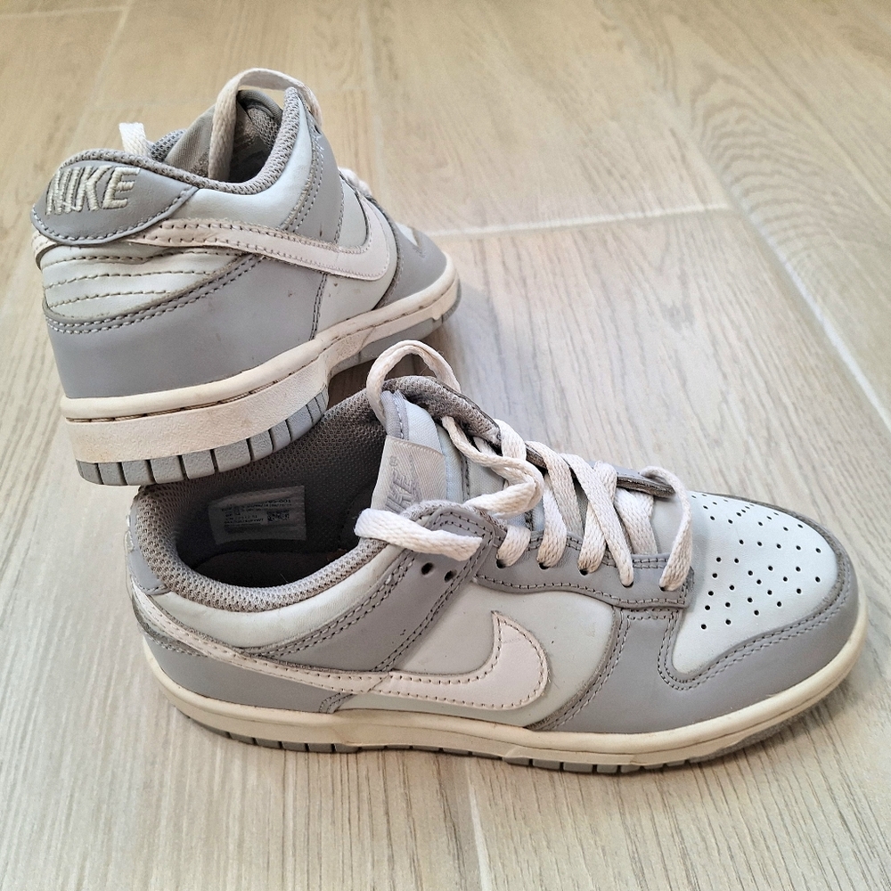Nike Dunk Low GS Boy's Leather Sneakers Wolf Grey Pure Platinum White Size 3.5Y - Picture 2 of 8